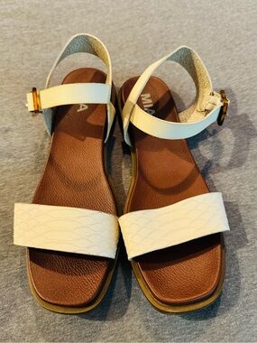 Cream Ankle-Strap Flat Sandals